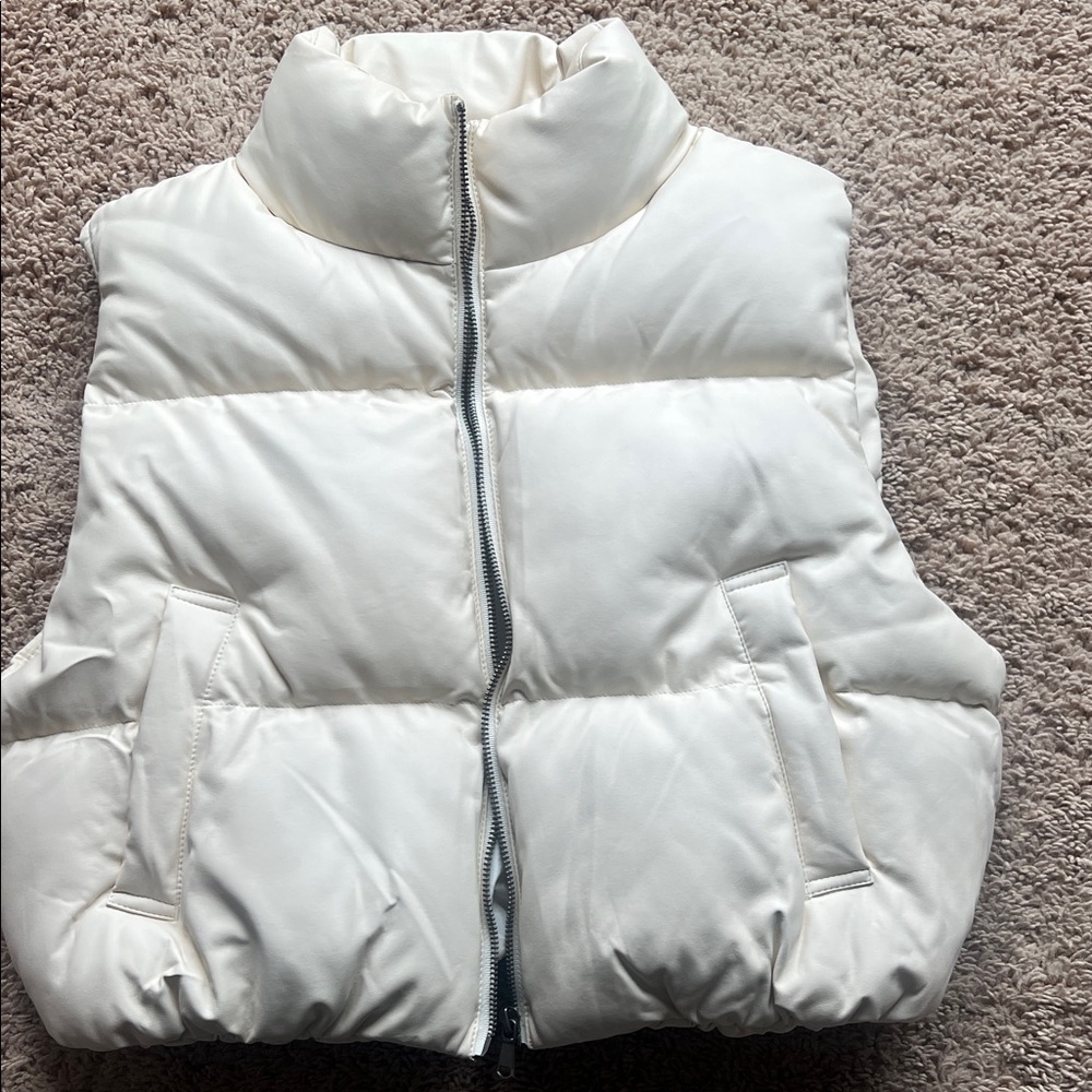 Double Zero White Puffer Vest